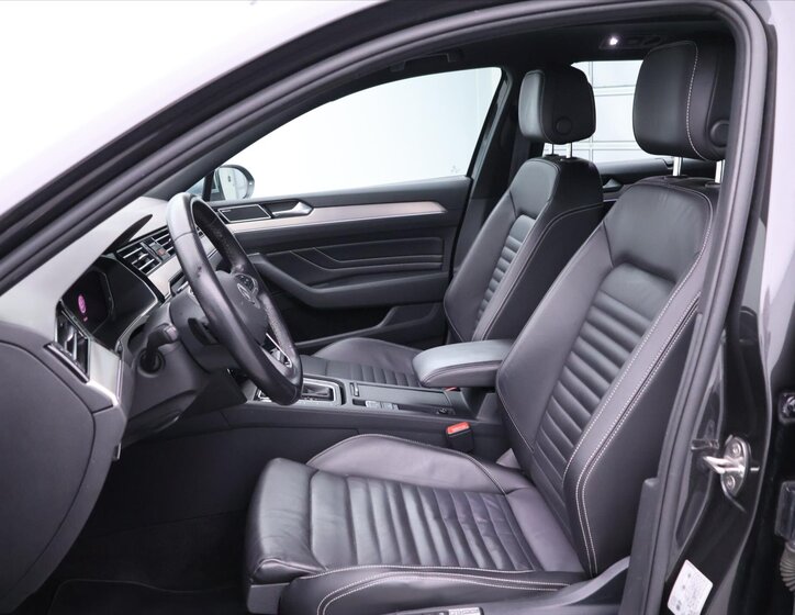 Volkswagen Passat Kombi 2,0 l 140 kw