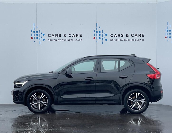 Volvo XC40 SUV / Terénní 2,0 l 145 kw