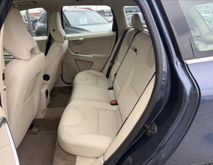 Volvo XC60 Kombi 2,4 l 129 kw