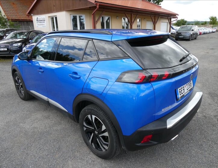 Peugeot 2008 SUV 1,2 l 96 kw