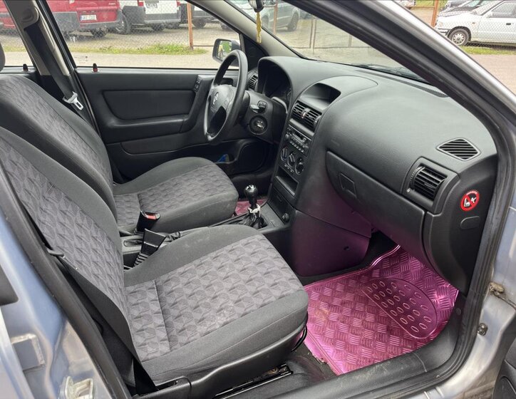 Opel Astra Hatchback 1,7 l 55 kw