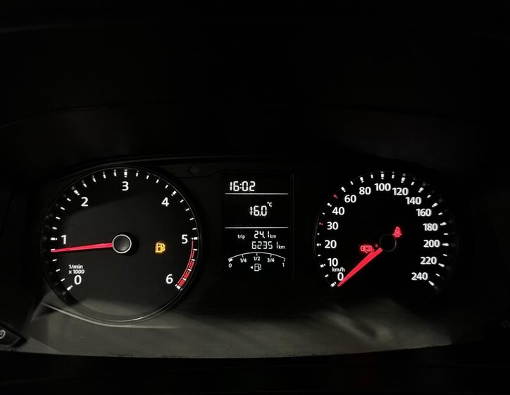 Volkswagen Transporter 18