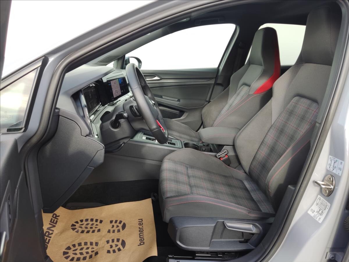 Volkswagen Golf Hatchback 2,0 l 180 kw