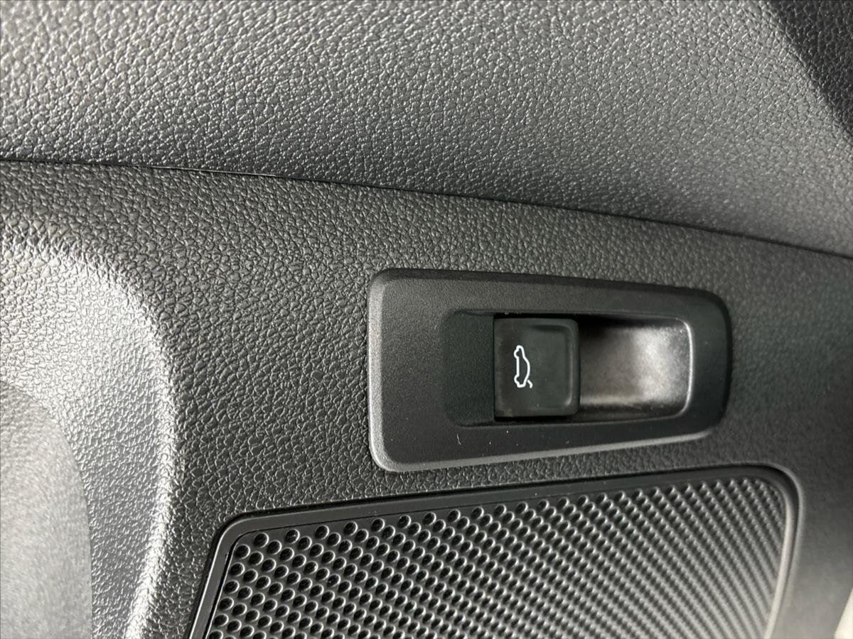 Škoda Karoq SUV / Terénní 1,5 l 110 kw