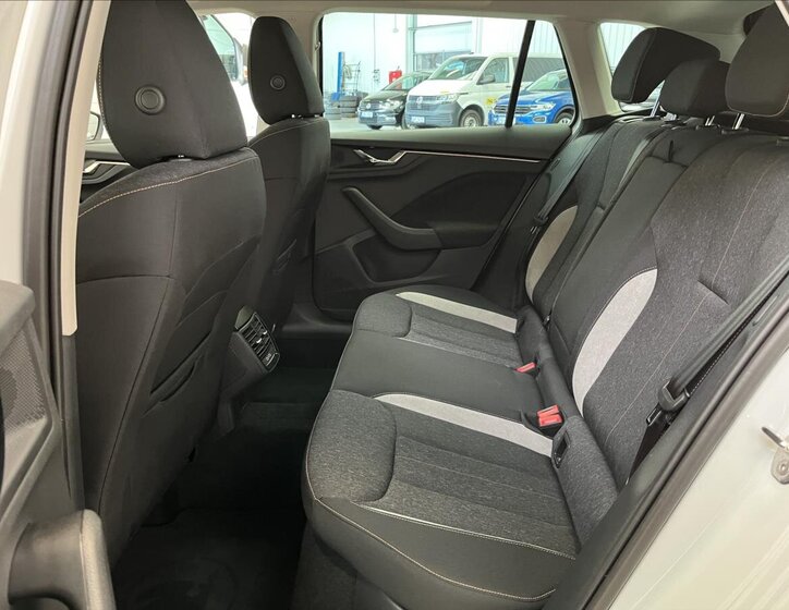 Škoda Kamiq SUV 999,0 85 kw