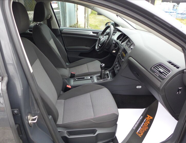 Volkswagen Golf Hatchback 1,2 l 63 kw