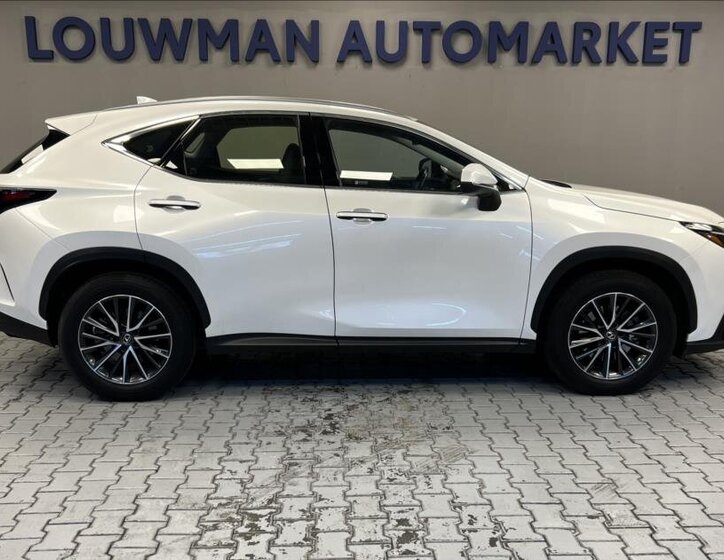 Lexus NX 350h SUV 2,5 l 179 kw