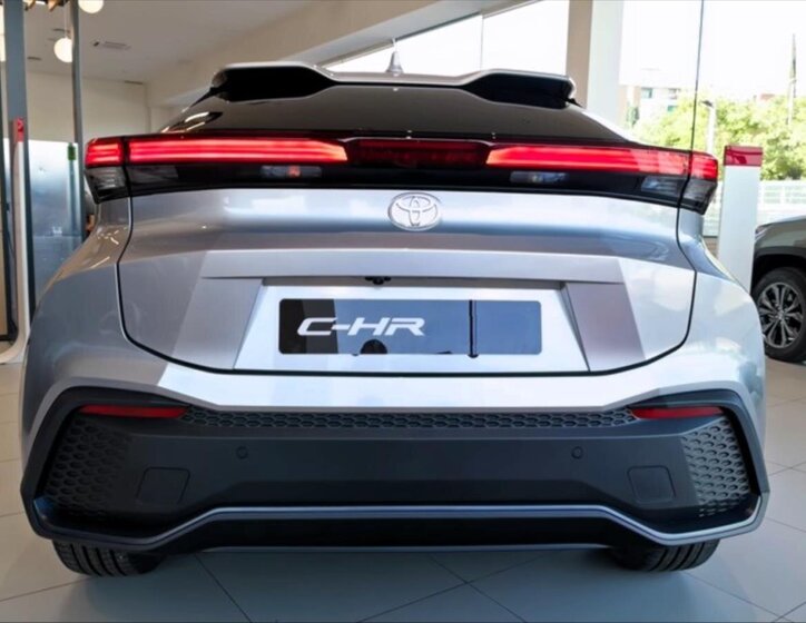 Toyota C-HR SUV 1,8 l 103 kw