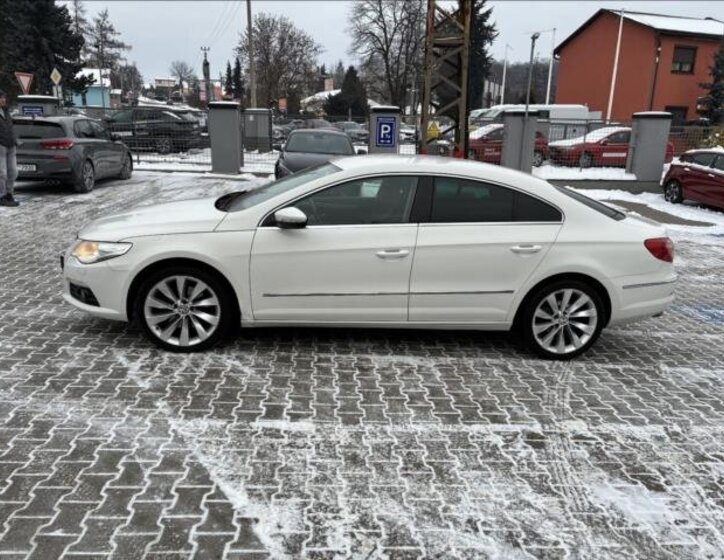 Volkswagen Passat CC Sedan 1,8 l 118 kw