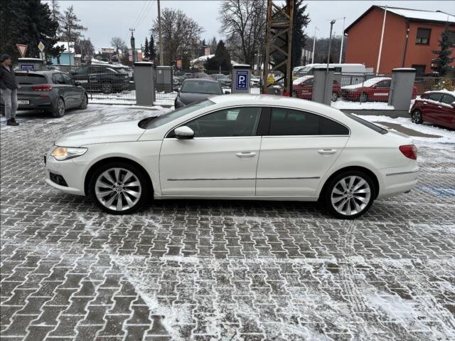 Volkswagen Passat CC Sedan 1,8 l 118 kw
