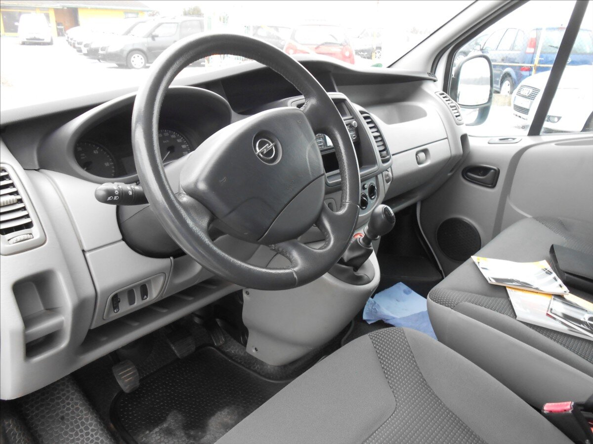 Opel Vivaro Kombi 2,0 l 84 kw