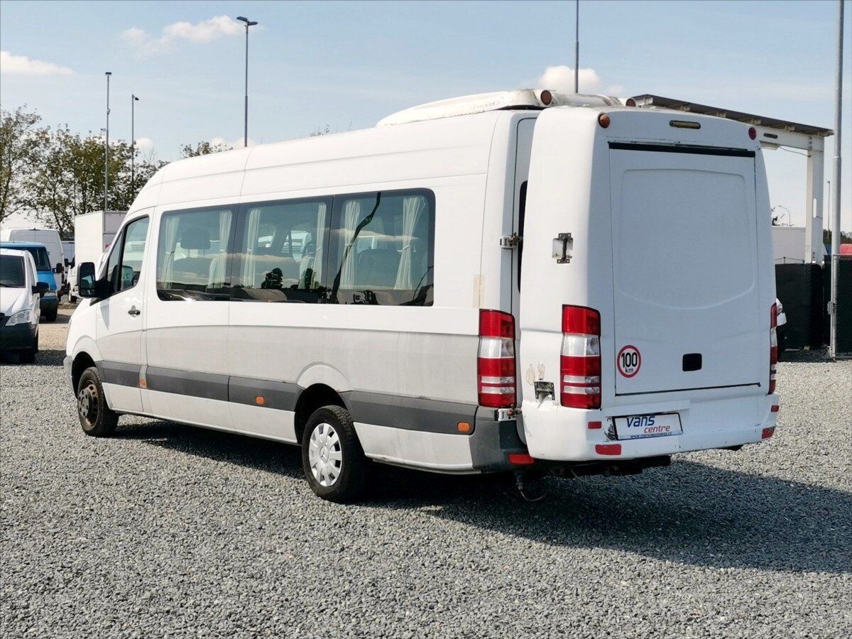 Mercedes-Benz Ostatní Ostatní 2,1 l 120 kw