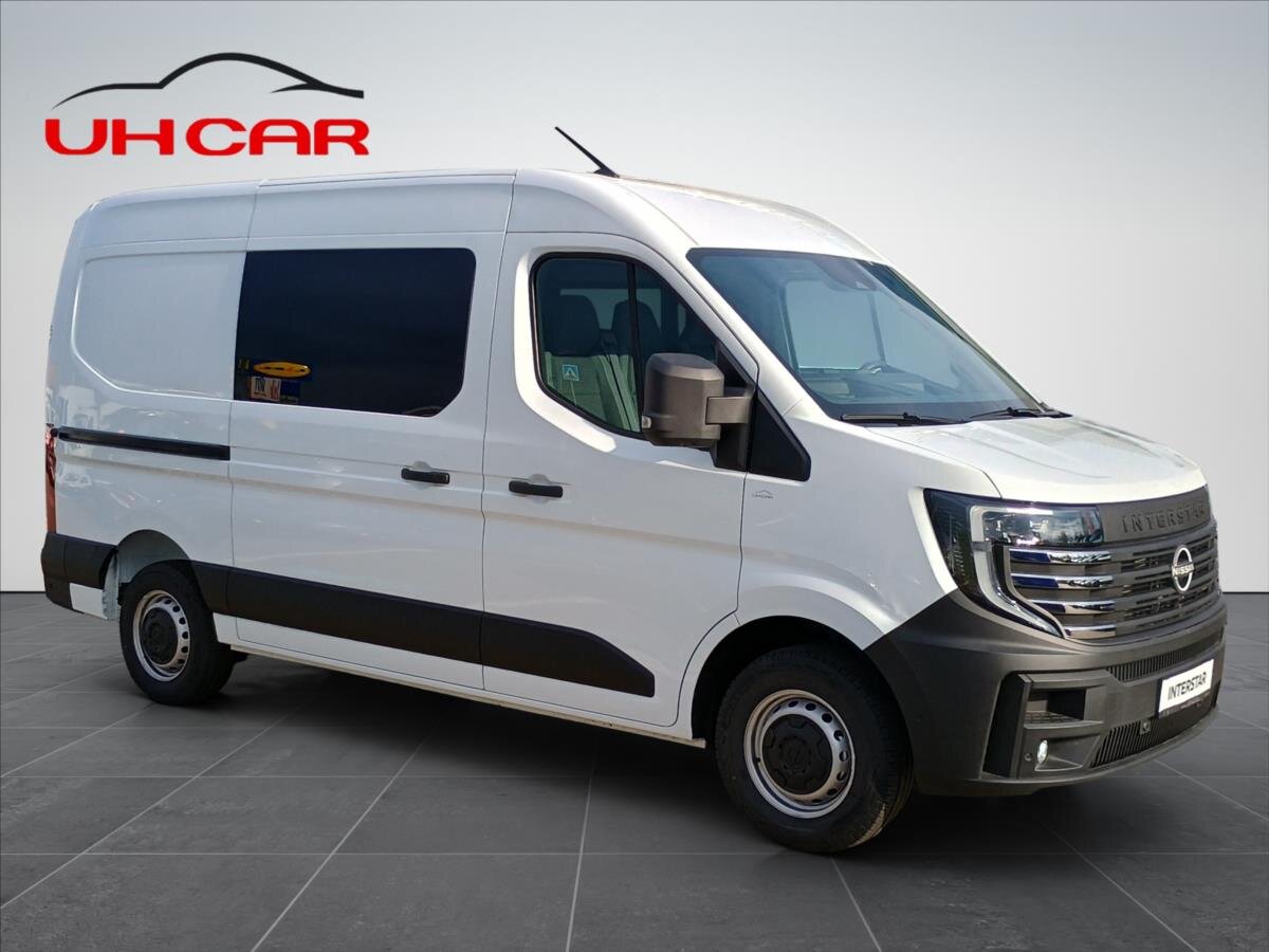 Nissan Interstar