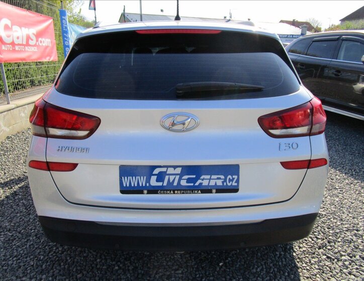 Hyundai i30 Kombi 1,6 l 81 kw