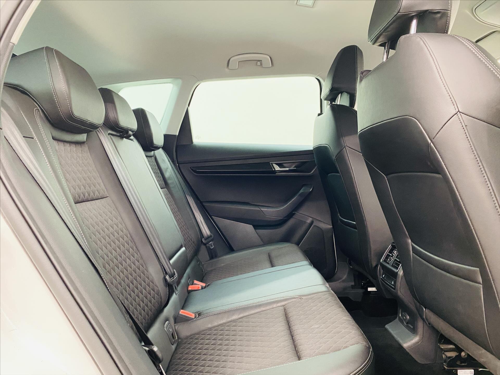 Škoda Karoq SUV / Terénní 1,5 l 110 kw