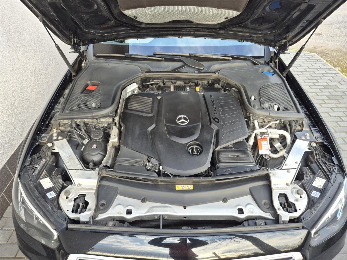 Mercedes-Benz Třídy E Kombi 2,9 l 243 kw