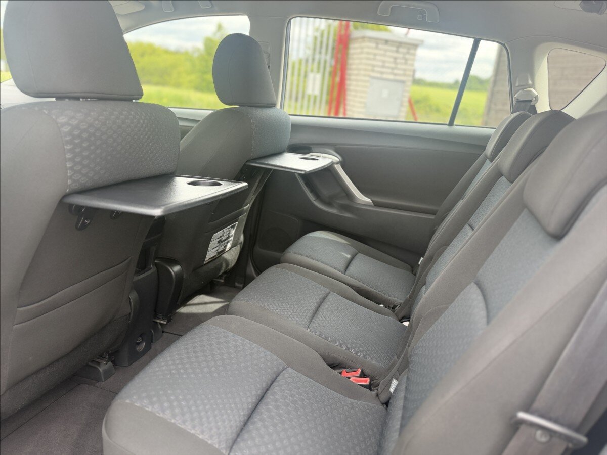 Toyota Verso Kombi 2,0 l 93 kw