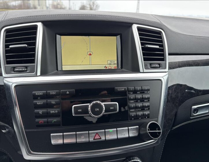 Mercedes-Benz Třídy M SUV / Terénní 3,0 l 190 kw