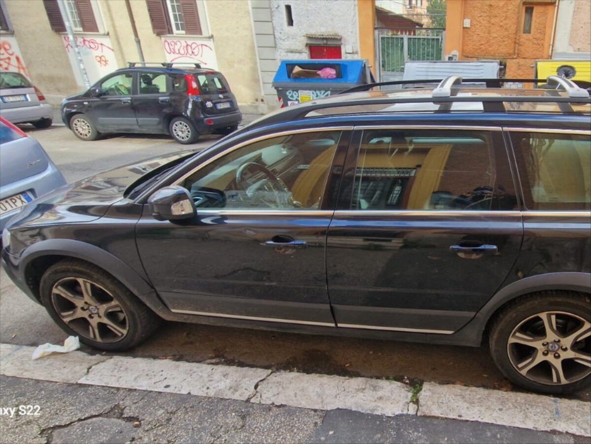 Volvo XC70 Kombi 2,4 l 133 kw