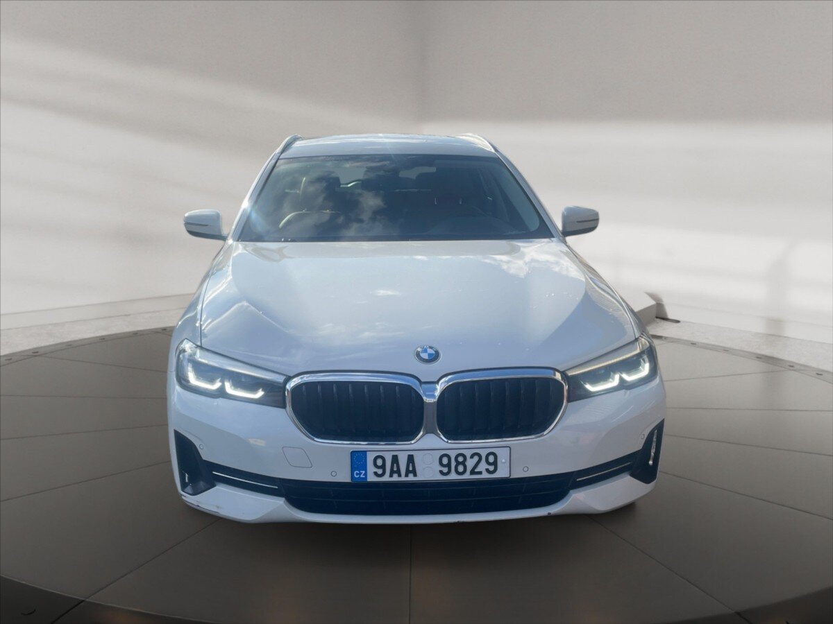 BMW Řada 5 Kombi 3,0 l 210 kw