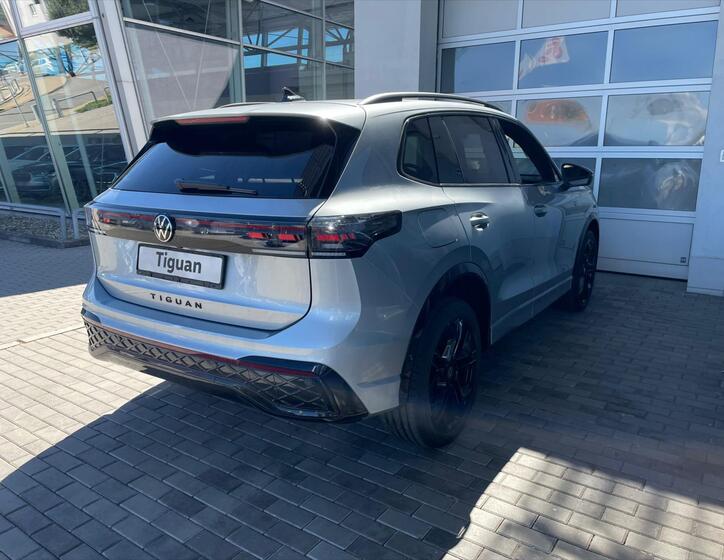Volkswagen Tiguan 5