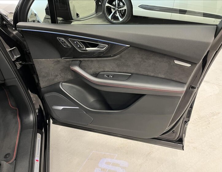 Audi SQ7 Kombi 4,0 l 320 kw