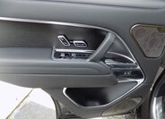 Land Rover Range Rover SUV 4,4 l 390 kw