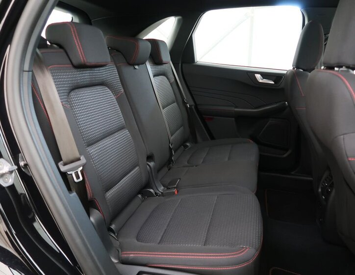 Ford Kuga SUV / Terénní 2,0 l 88 kw