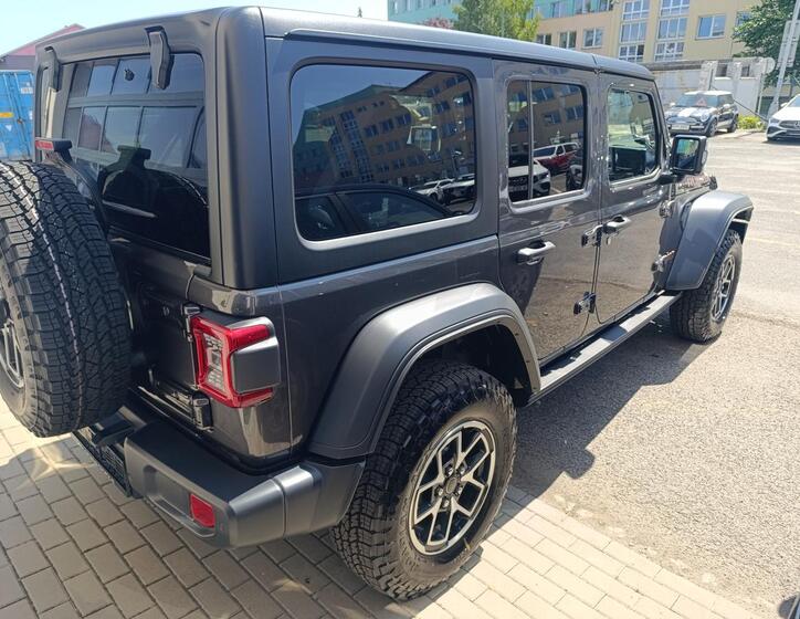 Jeep Wrangler 5