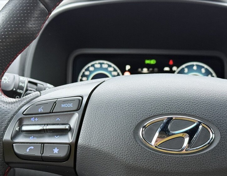 Hyundai Kona SUV 1,6 l 145 kw