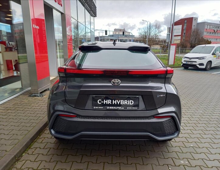 Toyota C-HR Hatchback 1,8 l 103 kw