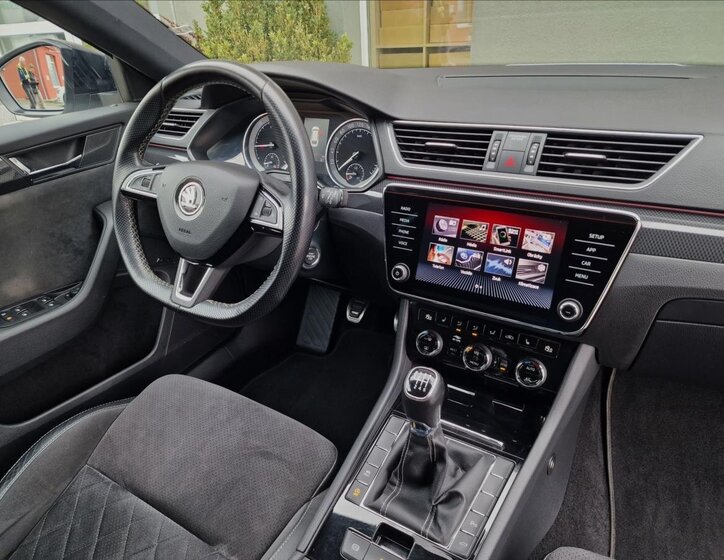 Škoda Superb Kombi 2,0 l 110 kw