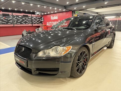 Jaguar XF Sedan / Limuzína 3,0 l 202 kw