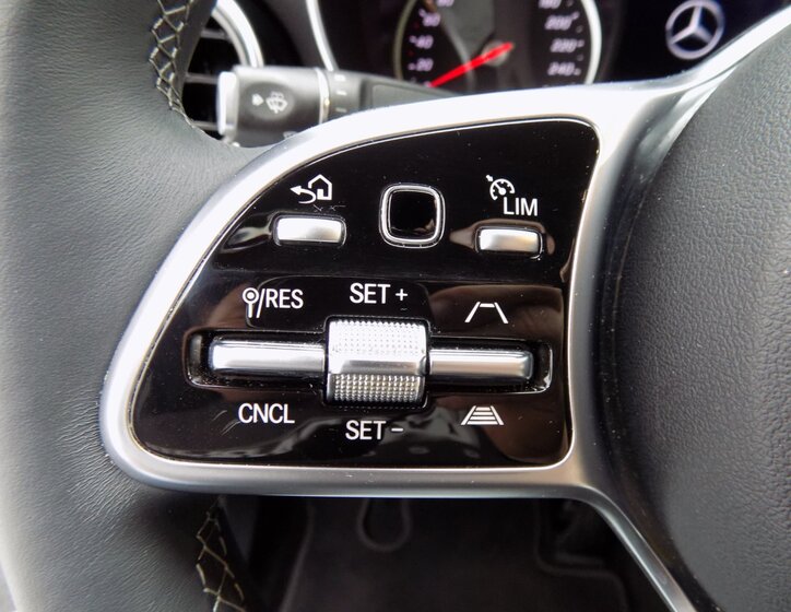 Mercedes-Benz GLC 26