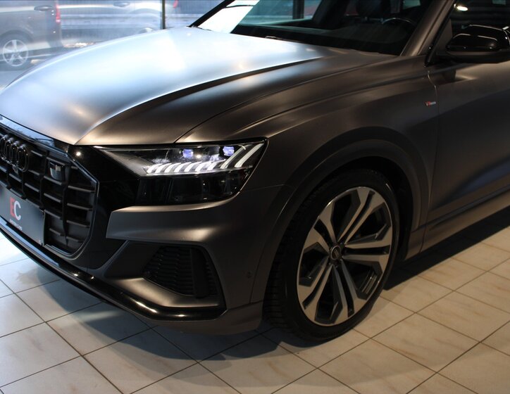 Audi Q8 SUV 3,0 l 210 kw