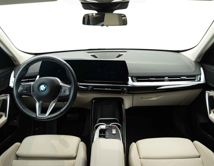 BMW iX1 SUV / Terénní 0,0 225 kw