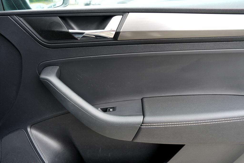 Škoda Rapid Hatchback 999,0 70 kw