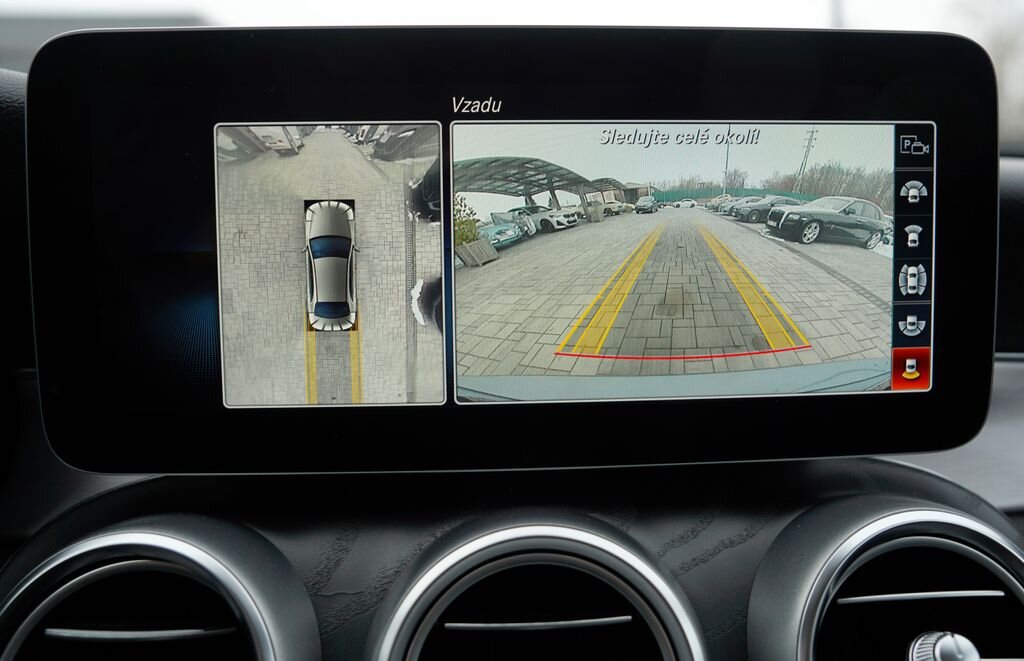 Mercedes-Benz Třídy C Sedan 2,0 l 143 kw