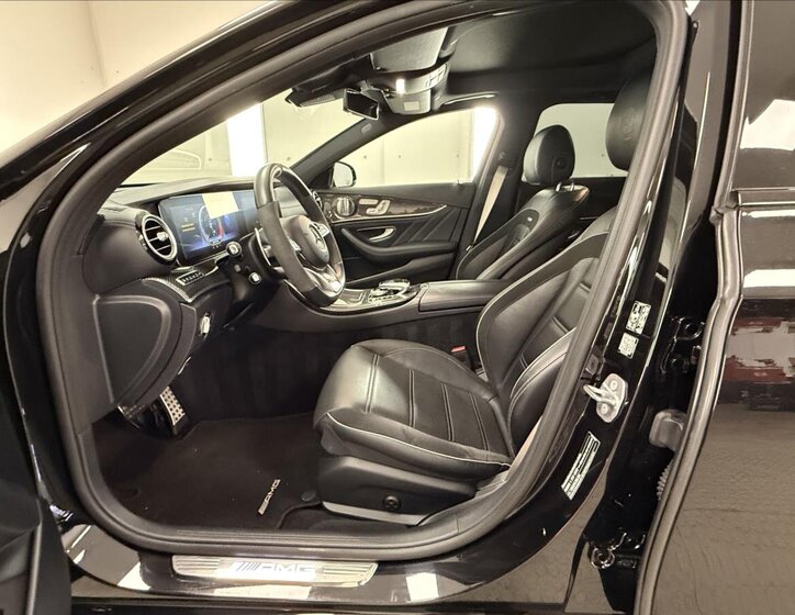 Mercedes-Benz Třídy E Kombi 4,0 l 450 kw