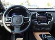Volvo XC90 13