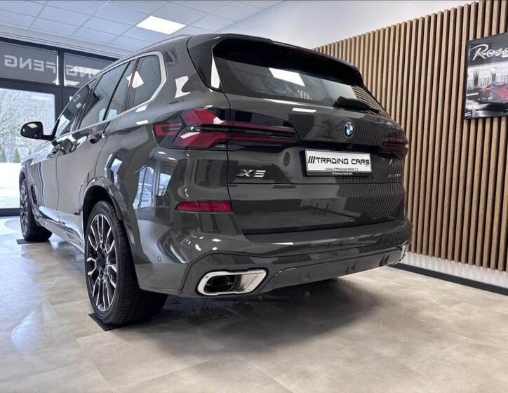 BMW X5 Kombi 3,0 l 210 kw