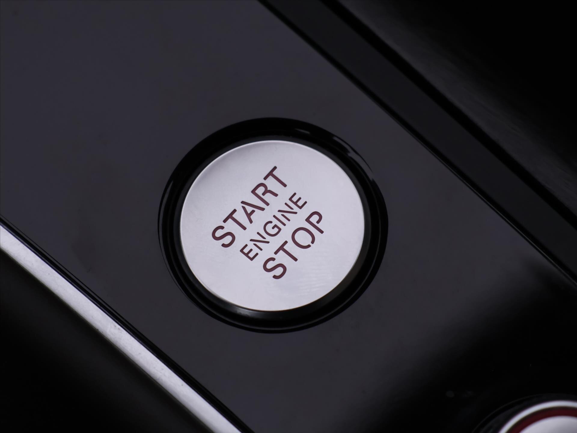 Audi A6 Sedan / Limuzína 3,0 l 235 kw