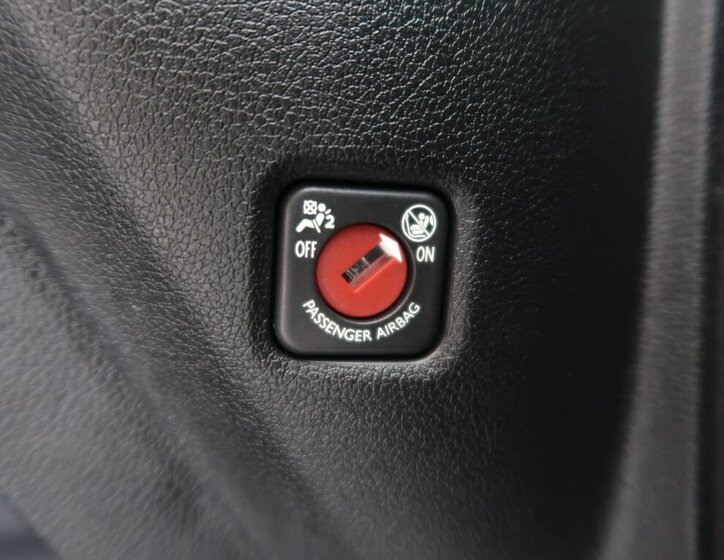 Peugeot Rifter MPV 1,5 l 96 kw