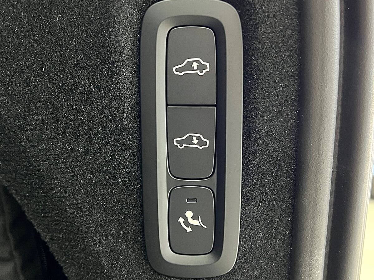 Volvo XC90 SUV / Terénní 2,0 l 184 kw