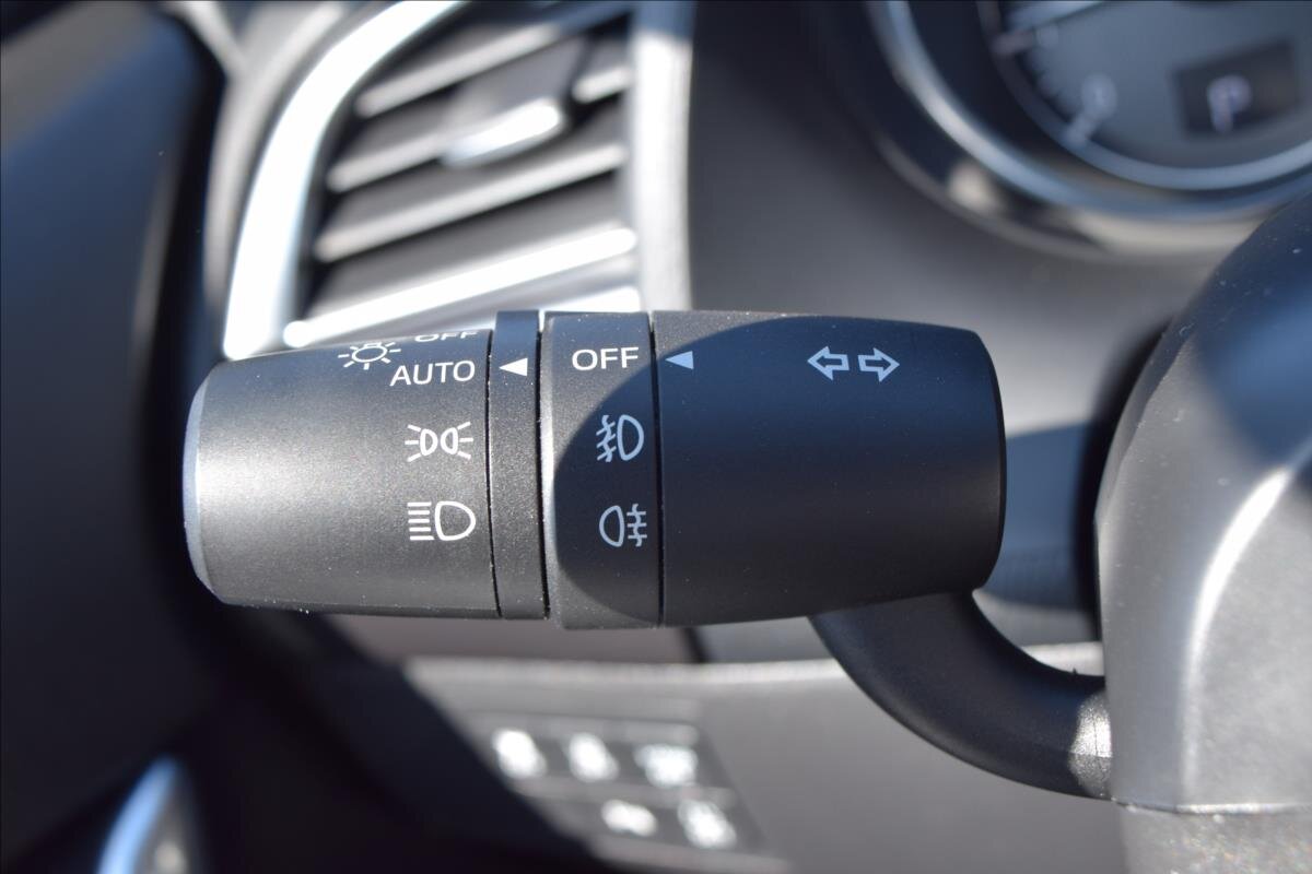 Mazda 6 Sedan / Limuzína 2,5 l 141 kw