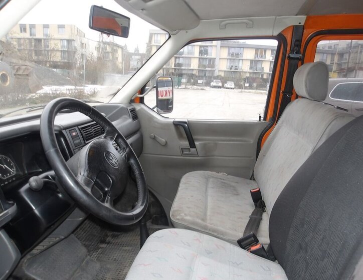 Volkswagen Transporter Ostatní 2,4 l 57 kw