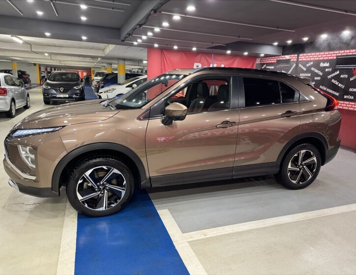 Mitsubishi Eclipse Cross SUV 2,4 l 138 kw