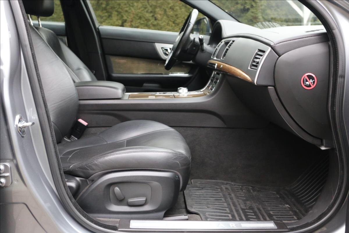 Jaguar XF Kombi 3,0 l 177 kw