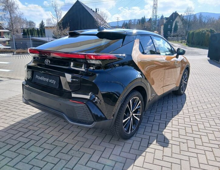 Toyota C-HR SUV / Terénní 2,0 l 112 kw