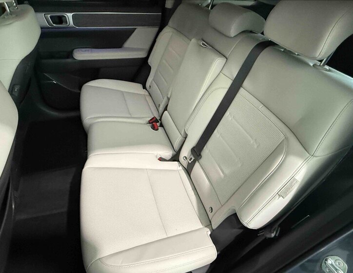 Hyundai Santa Fe SUV 1,6 l 158 kw